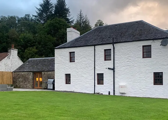 Old Tynribbie House - Comfortable Detached House